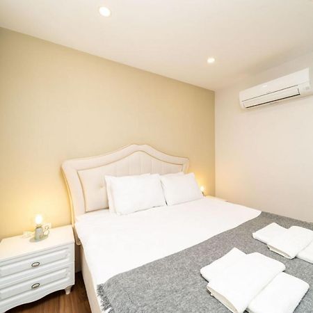 Central Flat With Balcony Near Sea In Muratpasa Apartment Antalya Ngoại thất bức ảnh