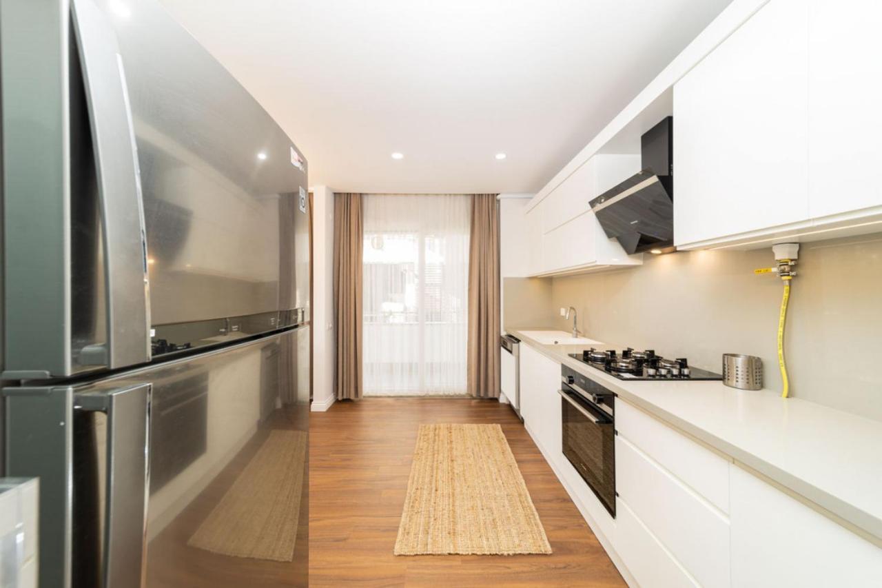 Central Flat With Balcony Near Sea In Muratpasa Apartment Antalya Ngoại thất bức ảnh